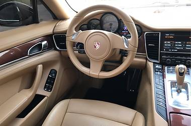 Лифтбек Porsche Panamera 2009 в Киеве