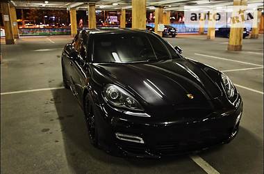 Седан Porsche Panamera 2012 в Одессе