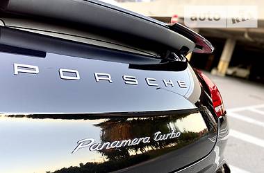 Седан Porsche Panamera 2014 в Киеве