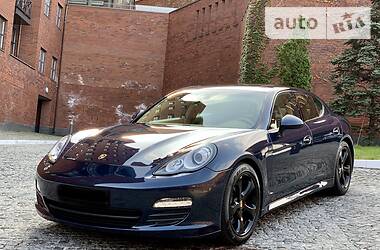 Хэтчбек Porsche Panamera 2011 в Киеве