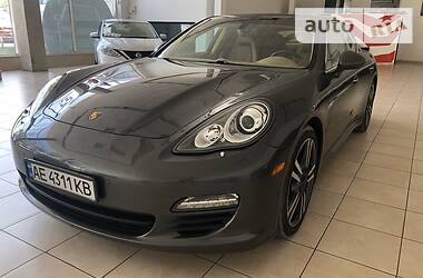 Хэтчбек Porsche Panamera 2013 в Одессе