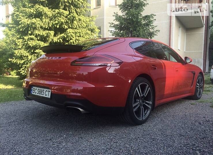 Porsche Panamera 2014 в Львові