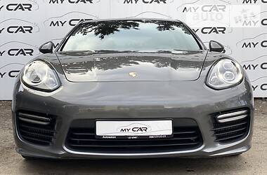 Хетчбек Porsche Panamera 2013 в 