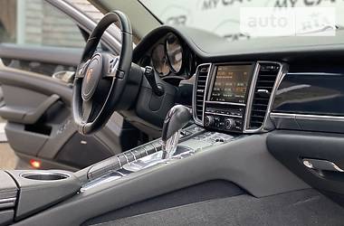 Хетчбек Porsche Panamera 2013 в 