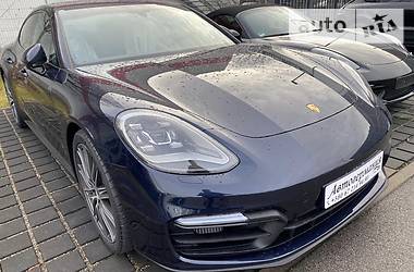 Купе Porsche Panamera 2019 в 