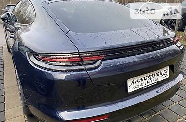 Купе Porsche Panamera 2019 в 