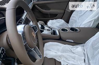 Купе Porsche Panamera 2019 в 