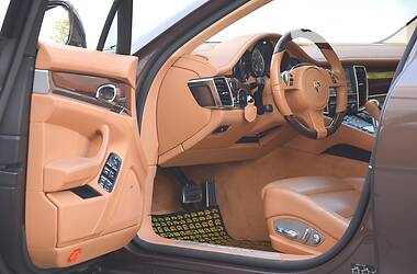 Хетчбек Porsche Panamera 2013 в 