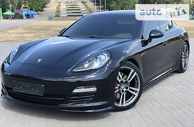 Лифтбек Porsche Panamera 2012 в Днепре