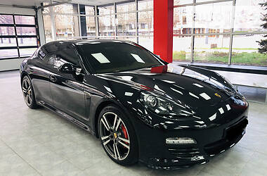 Лифтбек Porsche Panamera 2012 в Днепре