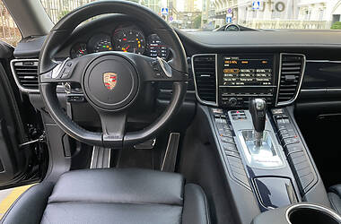 Ліфтбек Porsche Panamera 2013 в Києві