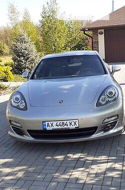 Седан Porsche Panamera 2010 в Харкові