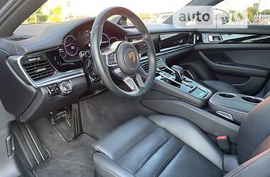 Лифтбек Porsche Panamera 2018 в Хмельницком