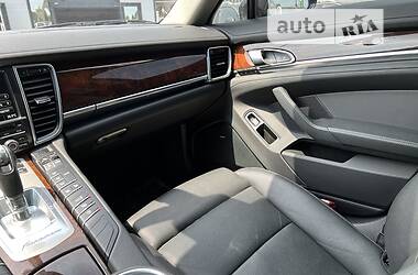 Седан Porsche Panamera 2013 в Тернополе