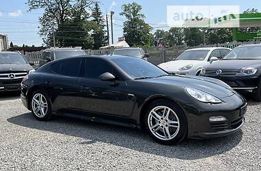 Седан Porsche Panamera 2013 в Тернополе