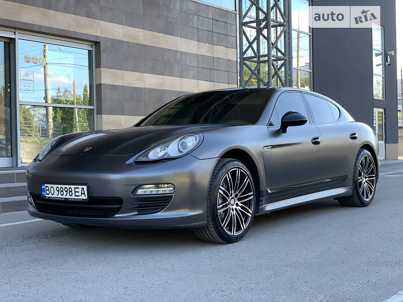 Хетчбек Porsche Panamera 2011 в Тернополі