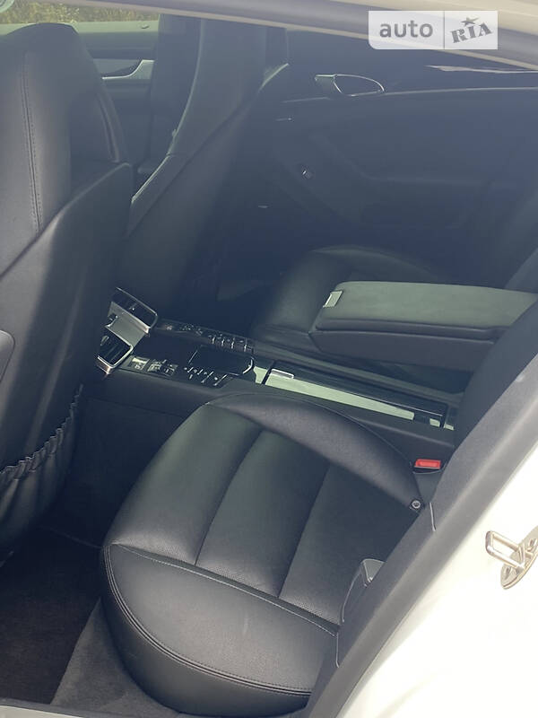 Седан Porsche Panamera 2014 в Киеве фото 13 Седан Porsche Panamera 2014 в Киеве