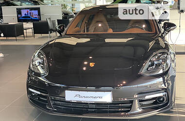 Ліфтбек Porsche Panamera 2019 в Києві
