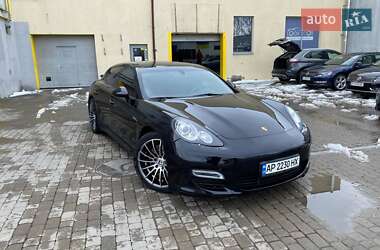 Седан Porsche Panamera 2010 в Дніпрі