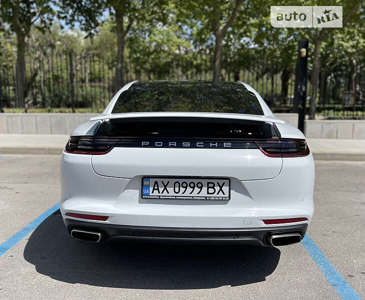 Лифтбек Porsche Panamera 2020 в Киеве
