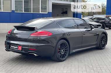 Фастбэк Porsche Panamera 2013 в Одессе