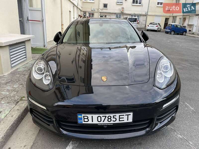 Porsche Panamera 2016