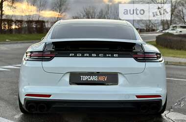 Фастбэк Porsche Panamera 2018 в Киеве