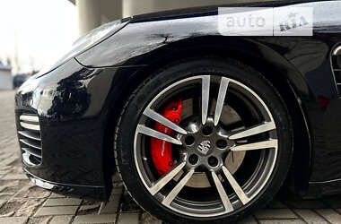 Фастбэк Porsche Panamera 2013 в 