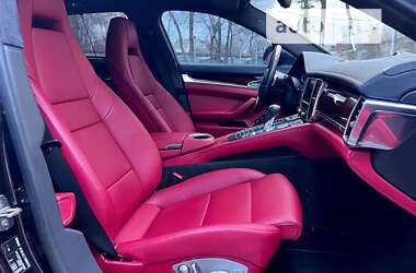 Фастбэк Porsche Panamera 2013 в 