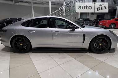 Фастбек Porsche Panamera 2019 в 