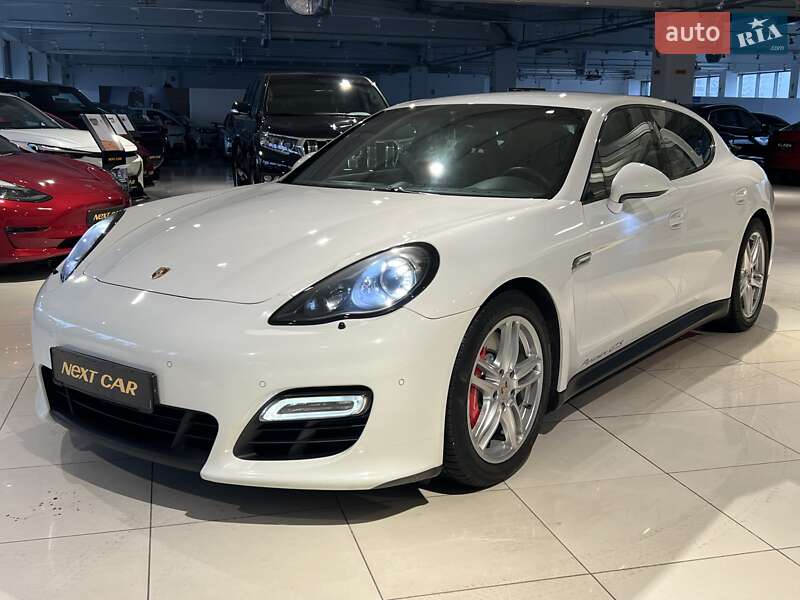 Porsche Panamera 2012