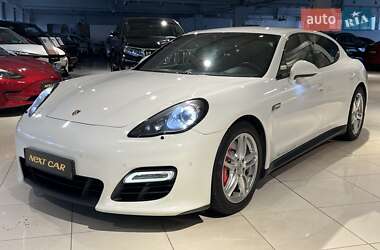 Фастбэк Porsche Panamera 2012 в Киеве