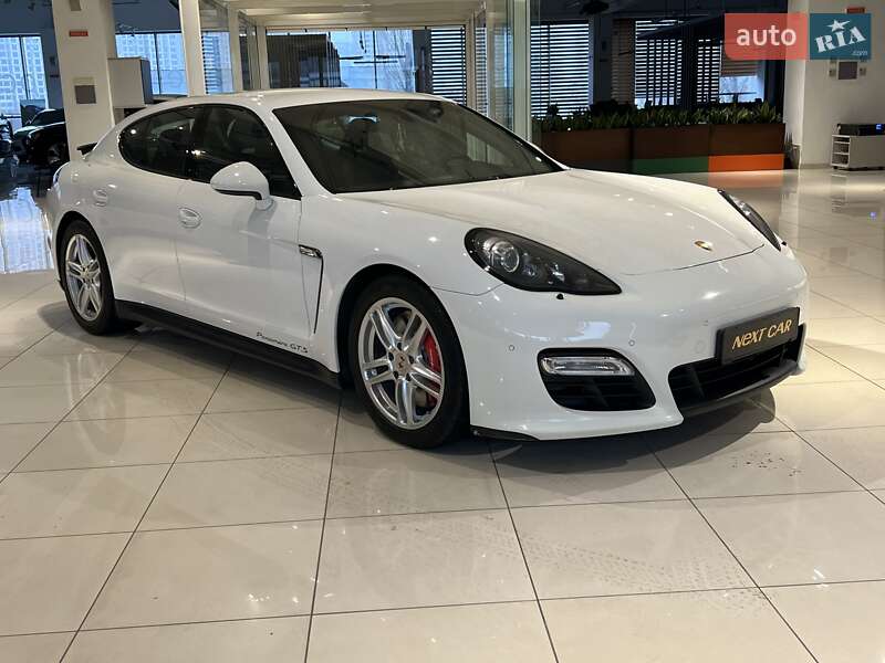 Фастбек Porsche Panamera 2012 в Києві фото 23 Фастбек Porsche Panamera 2012 в Києві