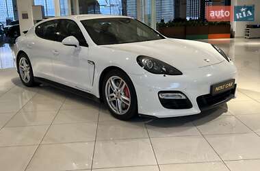 Фастбэк Porsche Panamera 2012 в Киеве