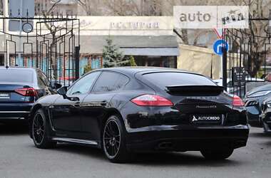 Porsche Panamera 2012