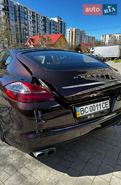 Фастбэк Porsche Panamera 2012 в 