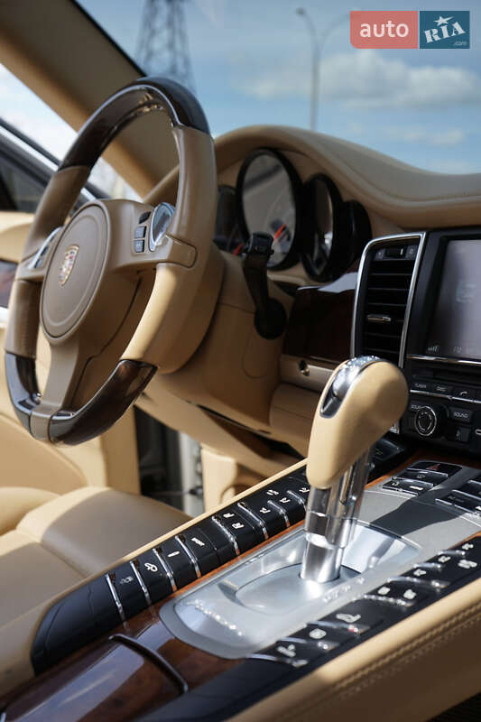 Фастбэк Porsche Panamera 2011 в Одессе