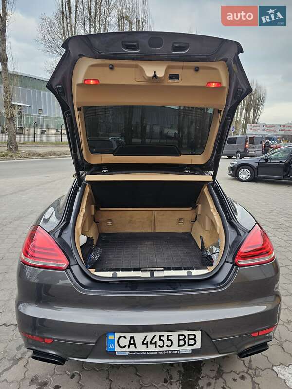 Фастбек Porsche Panamera 2013 в Черкасах