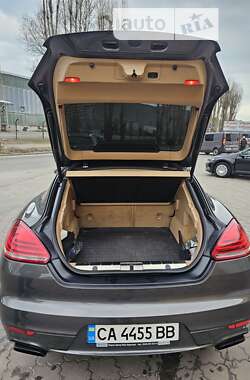 Фастбек Porsche Panamera 2013 в Черкасах