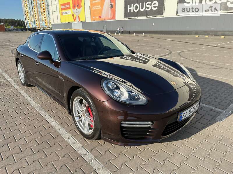 Фастбек Porsche Panamera 2013 в Тарасівці