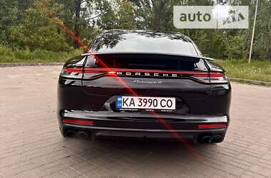 Фастбэк Porsche Panamera 2020 в Киеве