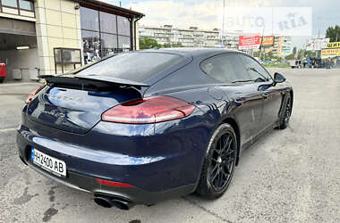 Фастбэк Porsche Panamera 2014 в Киеве