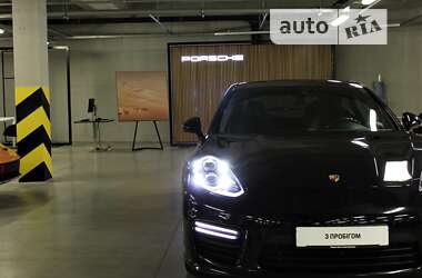 Фастбэк Porsche Panamera 2016 в Киеве