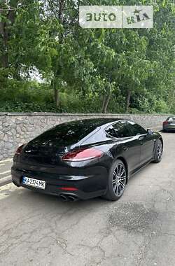 Фастбэк Porsche Panamera 2014 в Киеве