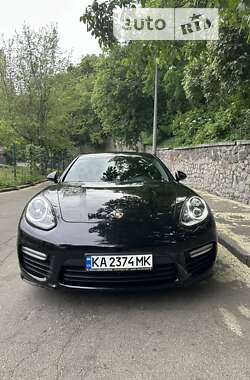 Фастбэк Porsche Panamera 2014 в Киеве