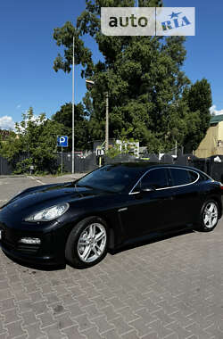 Фастбэк Porsche Panamera 2009 в Киеве