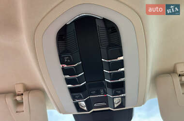 Фастбэк Porsche Panamera 2011 в 