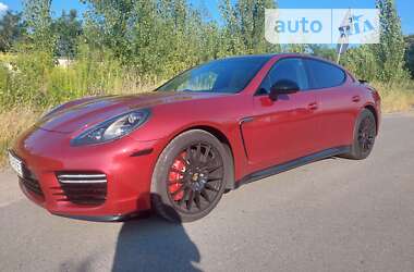 Фастбек Porsche Panamera 2015 в 