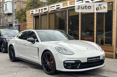 Фастбэк Porsche Panamera 2021 в Киеве