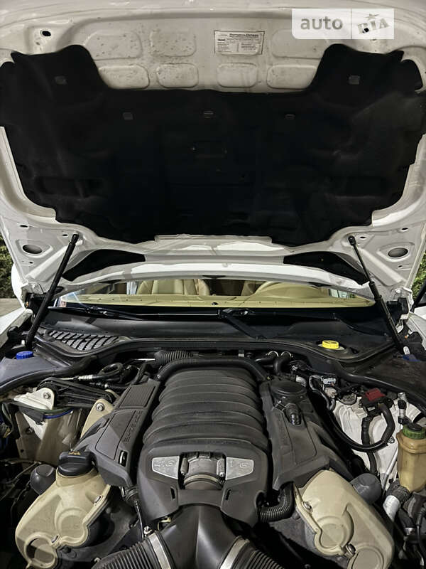 Фастбэк Porsche Panamera 2011 в Одессе